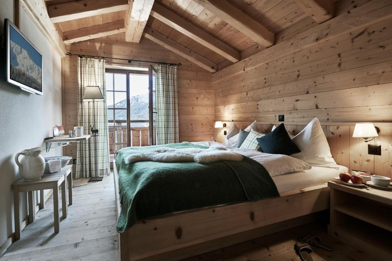 Berghaus Alpenroesli Hotel โคลสเตอร์ ภายนอก รูปภาพ