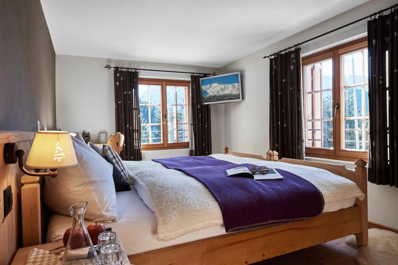 Berghaus Alpenroesli Hotel โคลสเตอร์ ภายนอก รูปภาพ