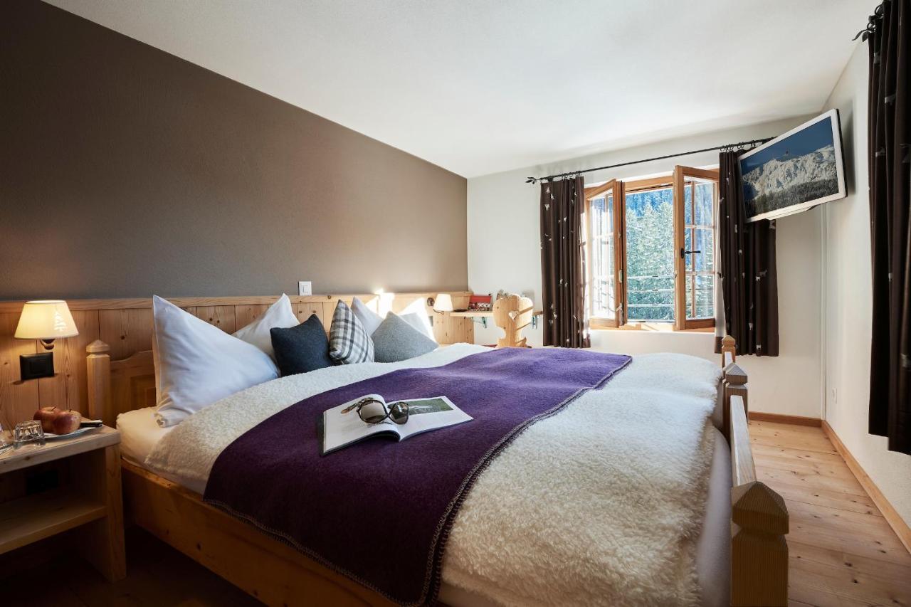 Berghaus Alpenroesli Hotel โคลสเตอร์ ภายนอก รูปภาพ
